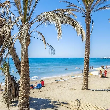 With 2 Bedrooms In With Shared Pool Furnished Terrace And Wifi 300 M From The Beach Marbella