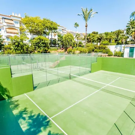 With 2 Bedrooms In With Shared Pool Furnished Terrace And Wifi 300 M From The Beach Apartamento